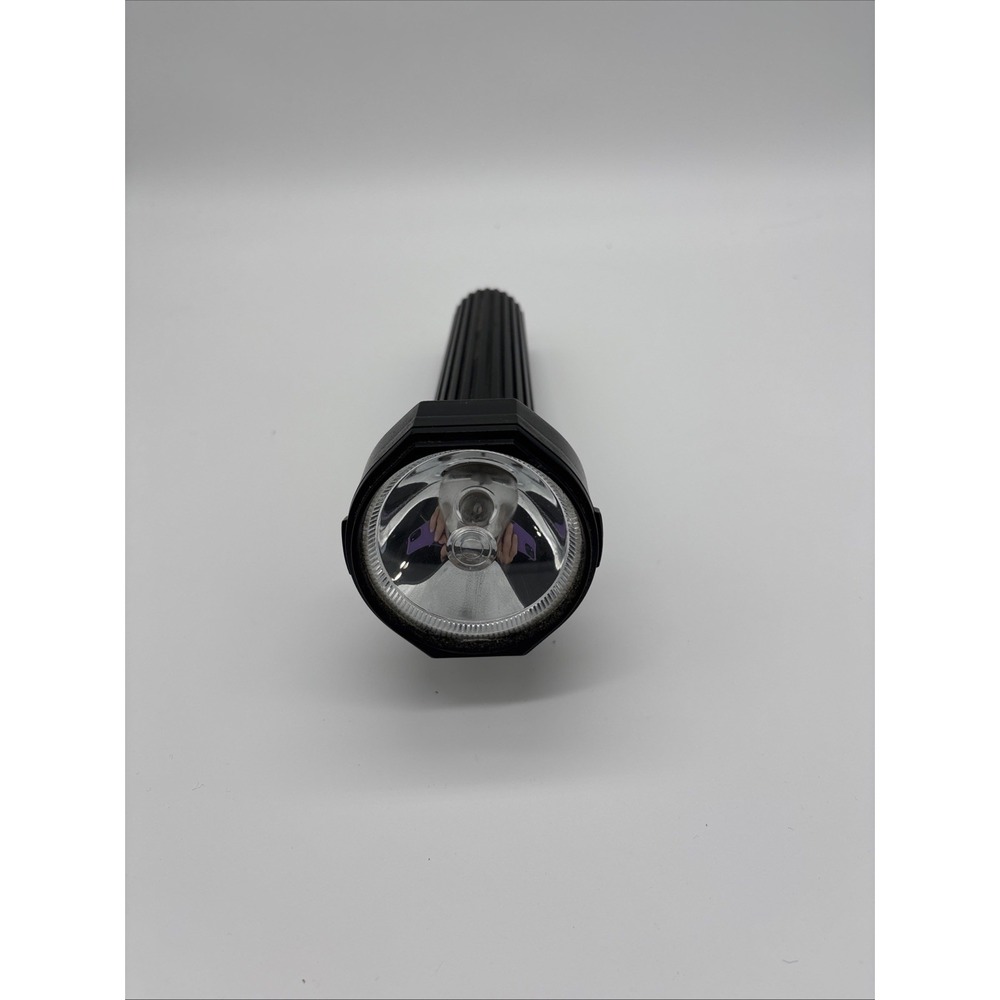 Vintage Sears Rechargeable, Flashlight. Tested,‎ And Working Plug To Charge - Picture 6 of 6